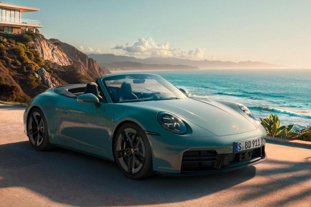 بورشه 911 4S مكشوفة للإيجار في كان
